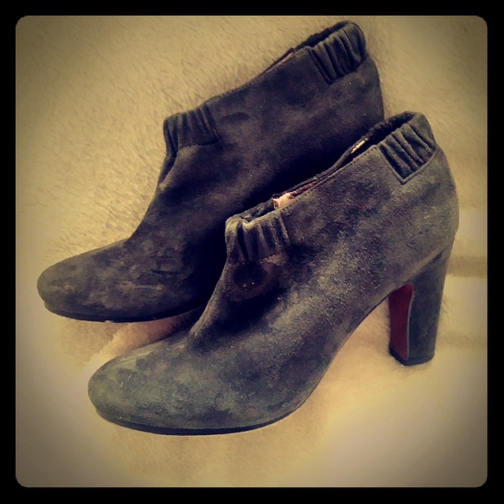 Suede shoe boots